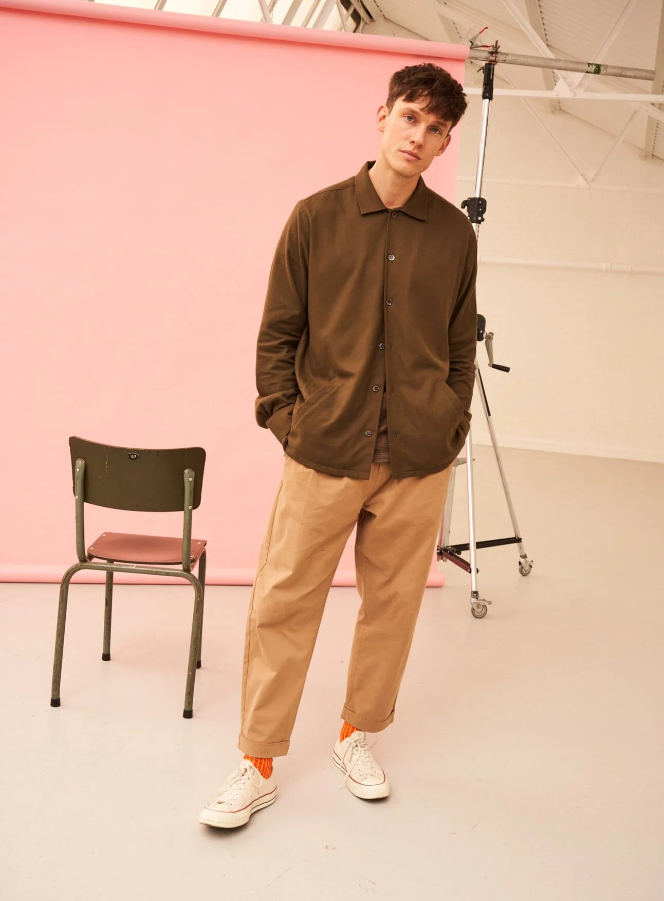Organic Cotton stretch Oatmeal Pleated Trouser - Image 4