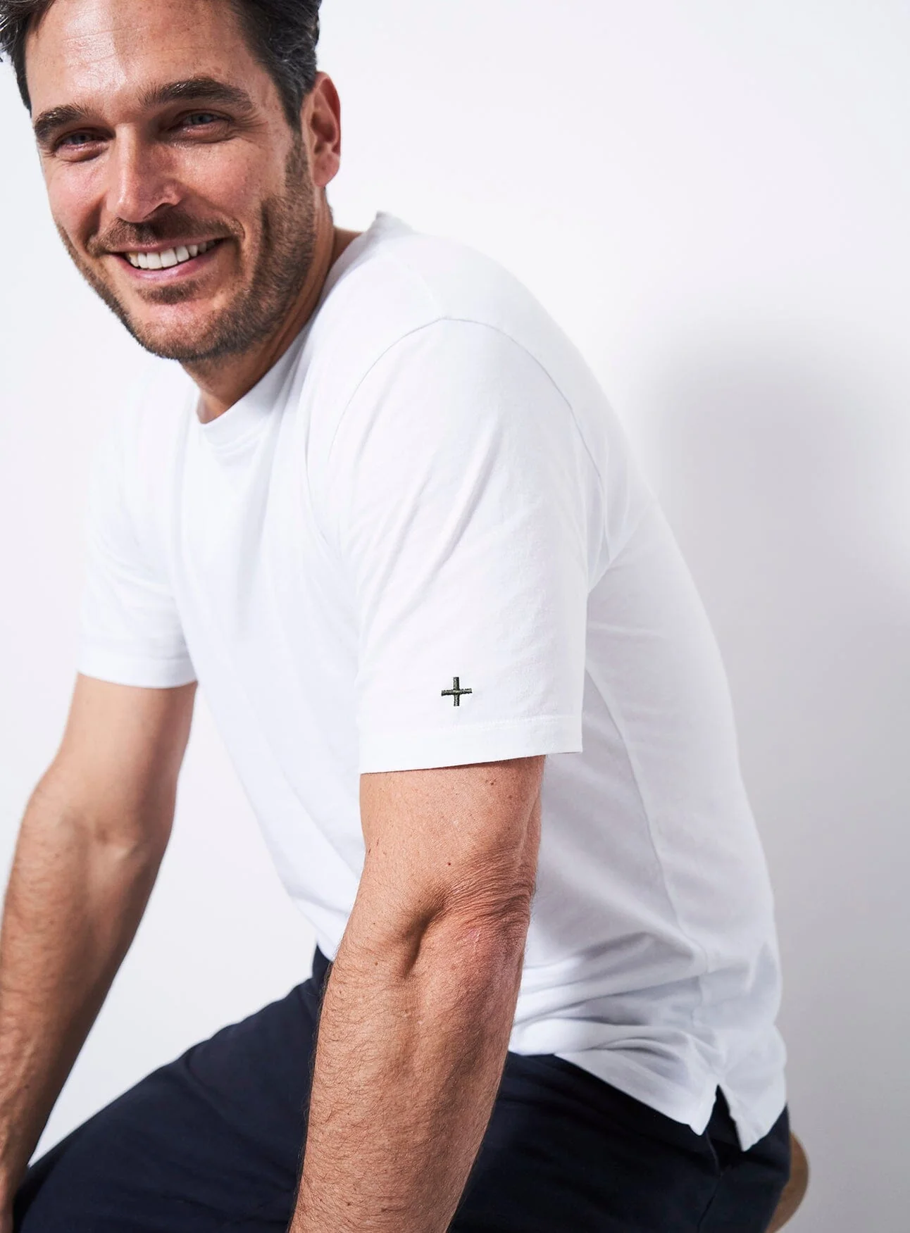 The Perfect White 100% Organic Cotton Classic T-Shirt - Image 6